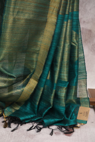 Green Fera Temple Tussar Silk Saree - SRGFTTSS772