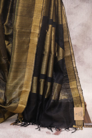 Black Fera Temple Tussar Silk Saree - SRBFTTSS775