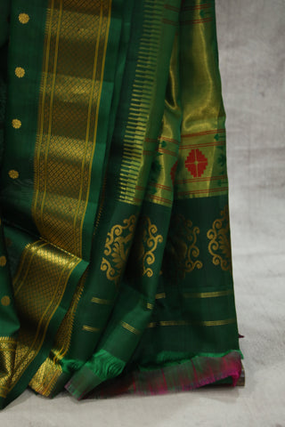 Green Gadwal Silk Saree - SRGGSS394