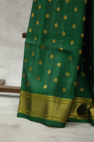 Green Gadwal Silk Saree - SRGGSS394