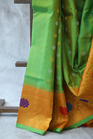 Grass Green Gadwal Silk Saree - SRGGGSS425