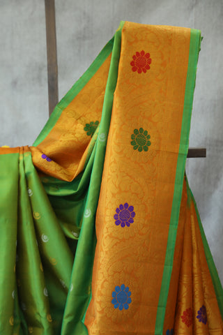 Grass Green Gadwal Silk Saree - SRGGGSS425