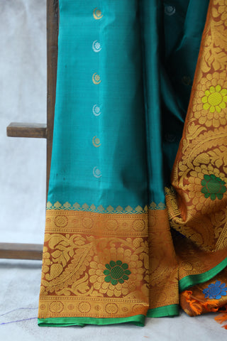 Bottle Green Gadwal Silk Saree - SRBGGSS426