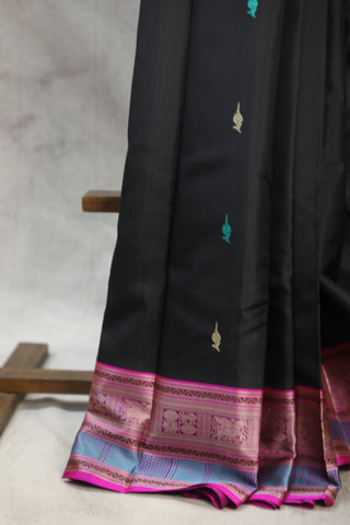 Black Kanjeevaram Silk Saree - SRBKSS558