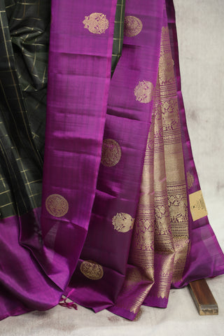 Black Kanjeevaram Silk Saree-SRBKSS503