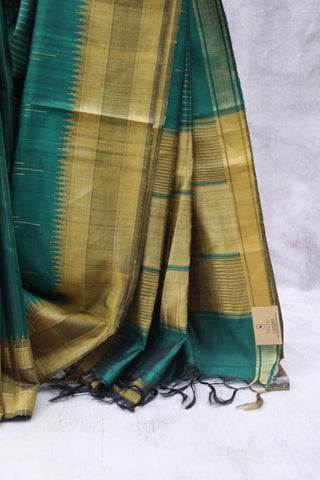 Green Raw Silk Saree - SRGRSS624