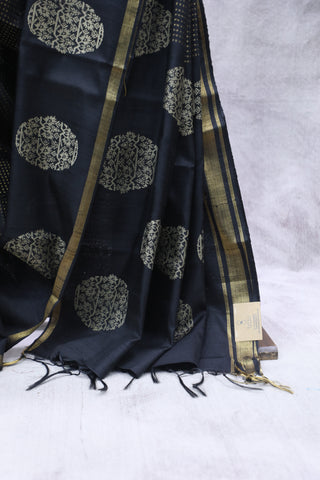 Black Raw Silk Saree - SRBRSS621