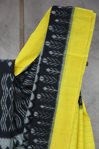 Black Pochampalli Cotton Ikat Saree - SRBPCIS263