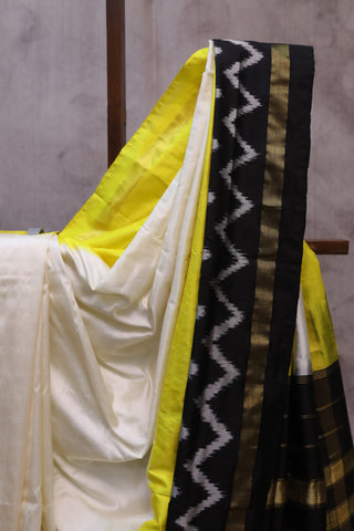 Off-White Pochampalli Silk Ikat Saree-SROWPSIS69