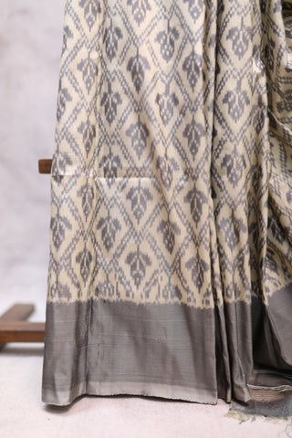 Off-White Pochampalli Silk Ikat Saree-SROWPSIS93