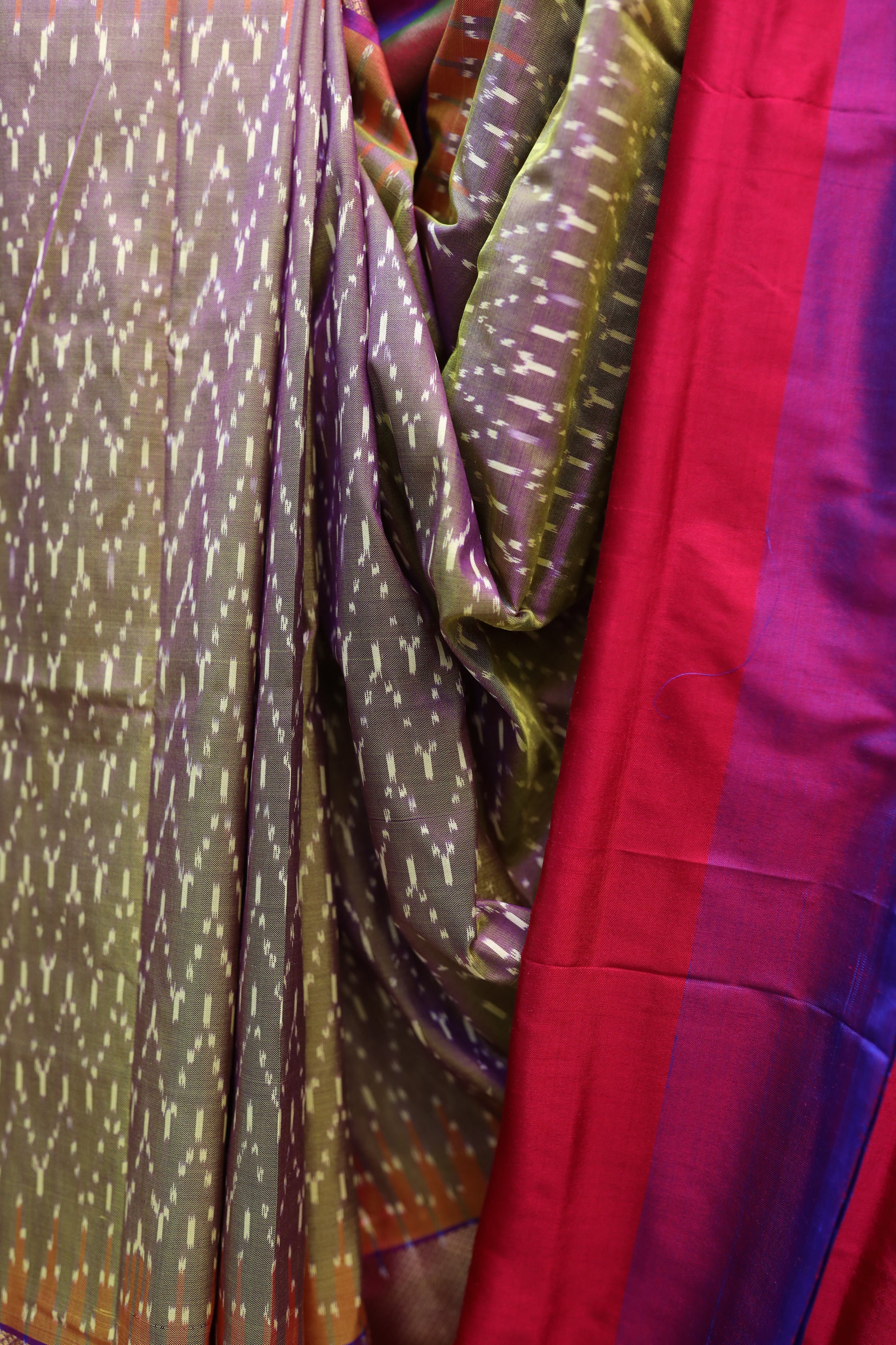 Two Tone Green Pochampalli Silk Ikat Saree-SRTTGPSIS92