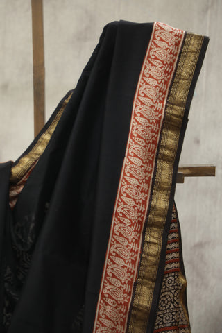 Black HBP Cotton Silk Saree With Maheshwari Border - SRBCSS755