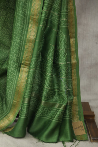 Green HBP Cotton Silk Saree With Maheshwari Border - SRGCSS745