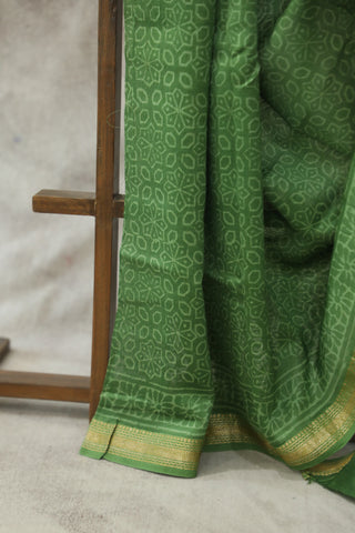 Green HBP Cotton Silk Saree With Maheshwari Border - SRGCSS745