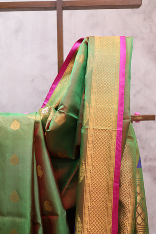 Two Tone Green Gadwal Silk Saree - SRTTGGSS330