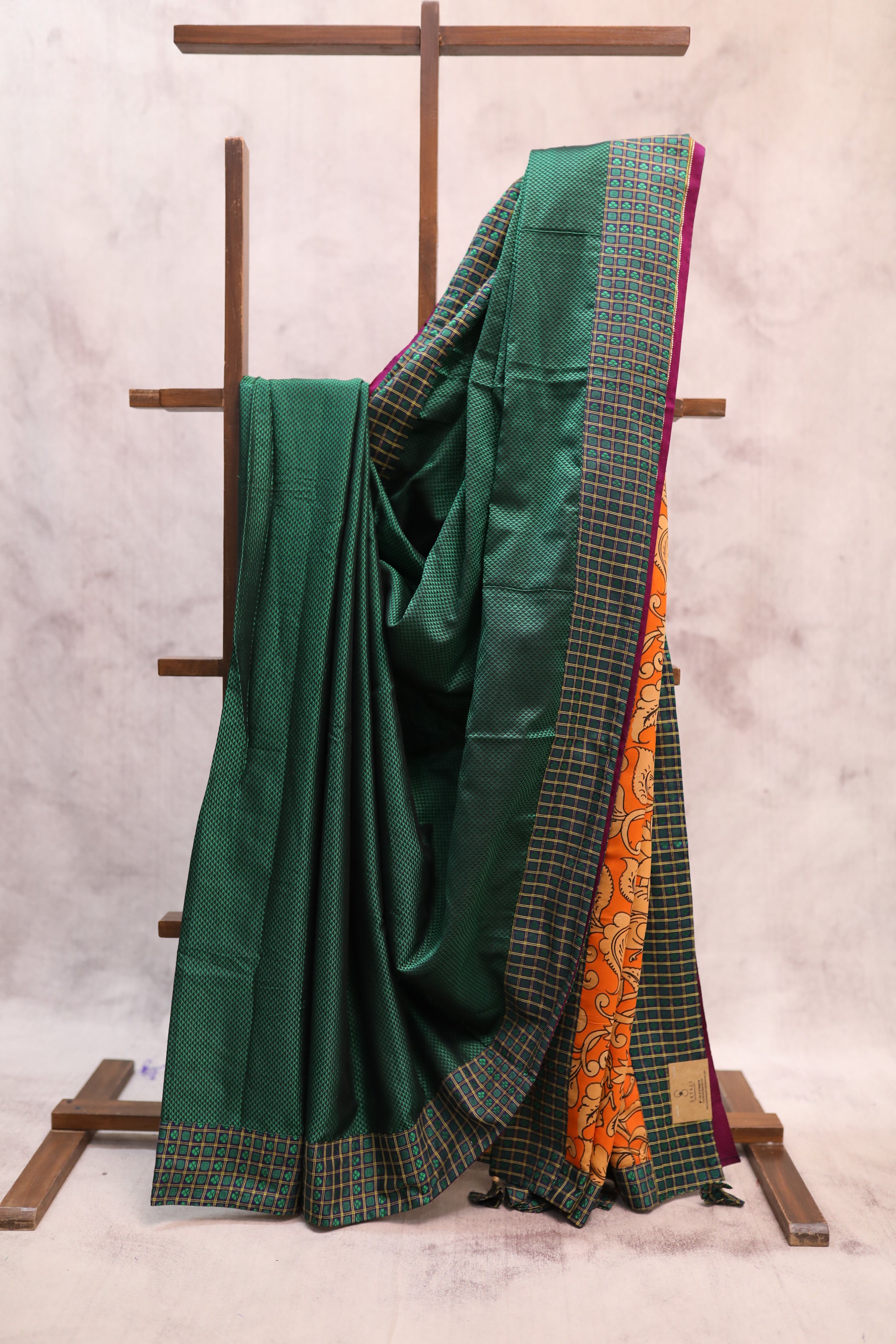 Green Signature Khun Saree