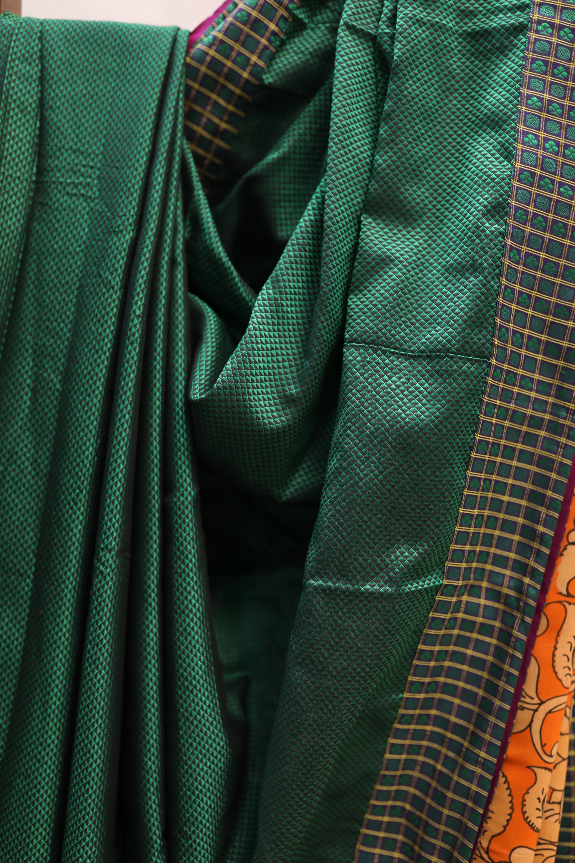 Green Signature Khun Saree