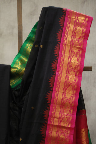 Black Gadwal Silk Saree - SRBGSS412