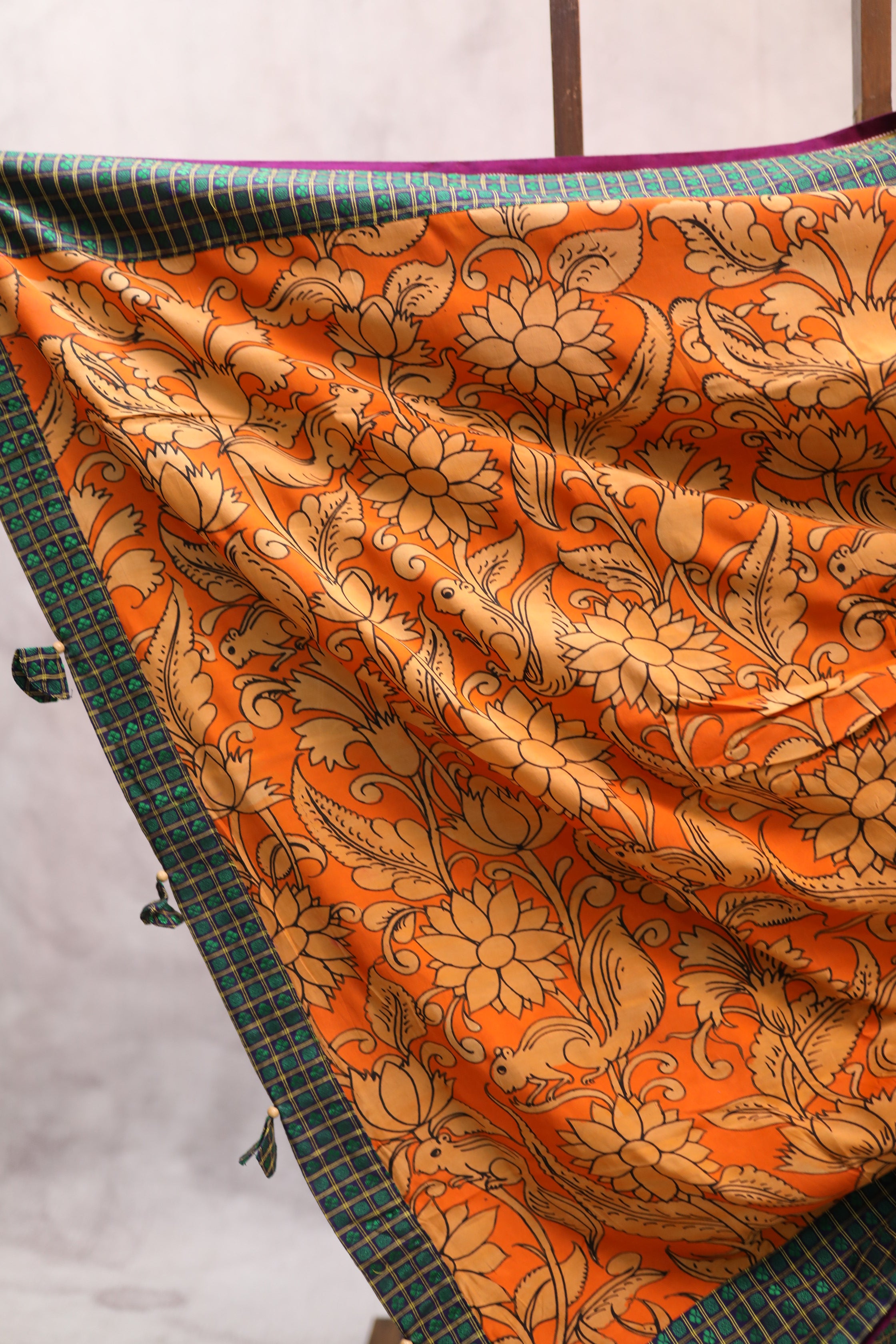 Green Signature Khun Saree