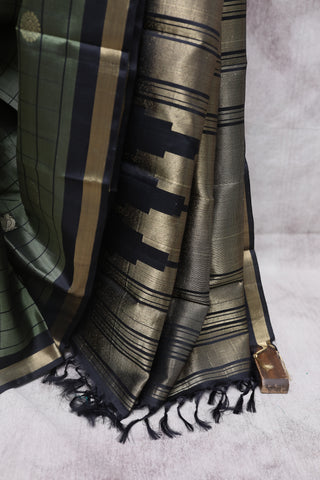 Olive Green Kanjeevaram Silk Saree-SROGKSS425