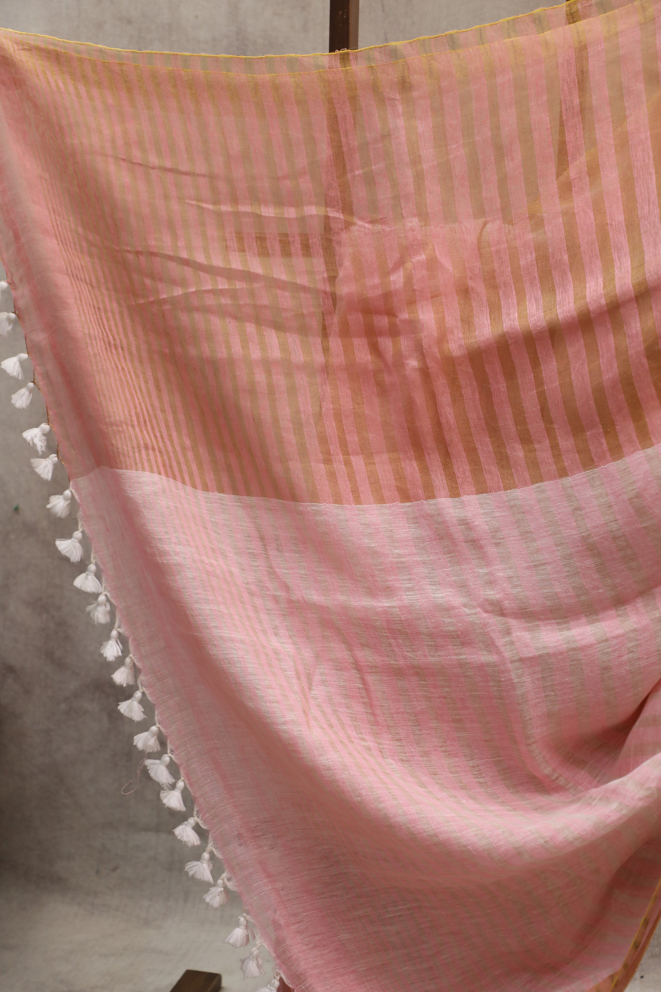 Pink Plain Linen Saree With Tassels-SRPPLS165