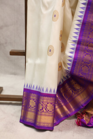 Off White Gadwal Silk Saree - SRWGSS374