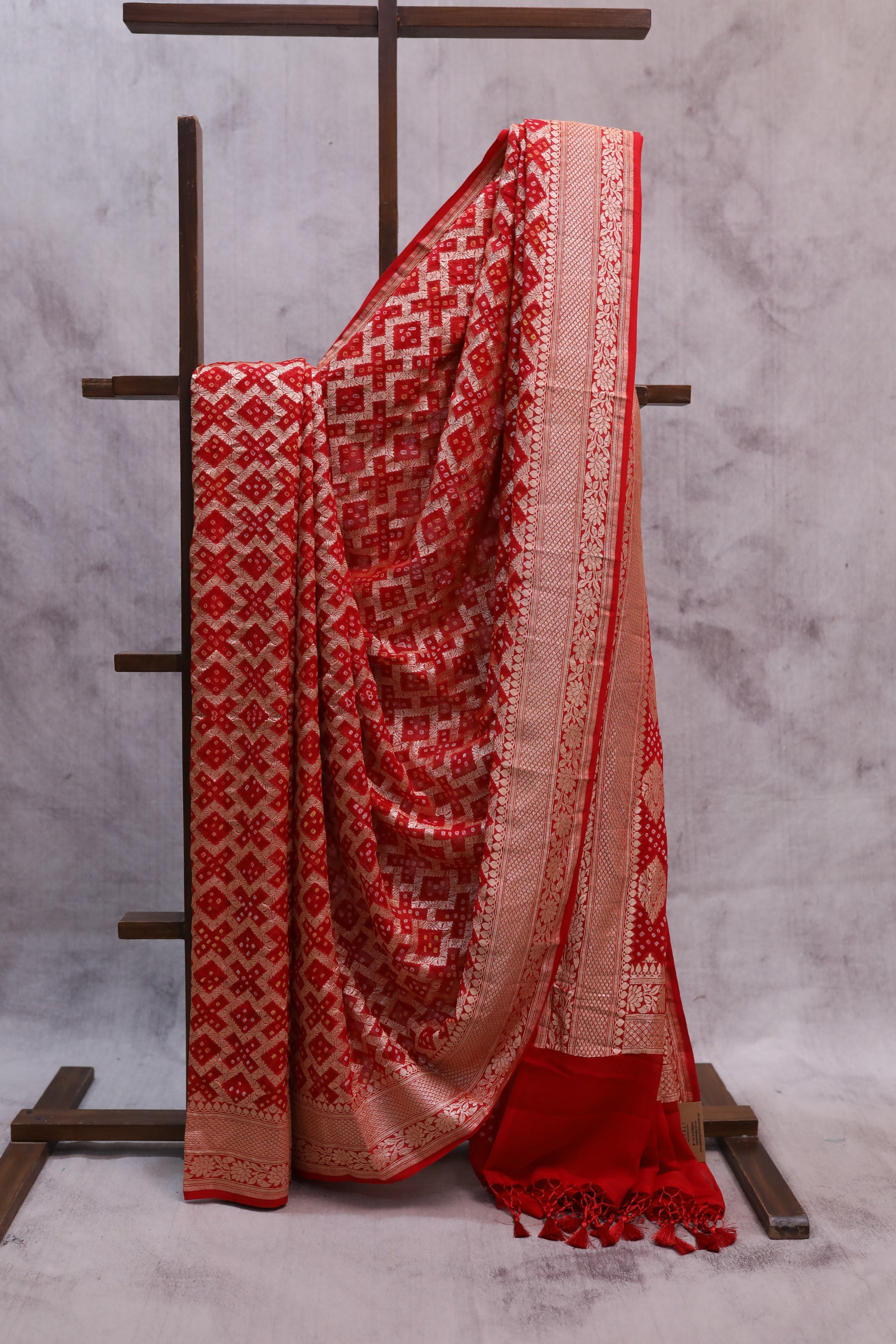 Red Bandhani Georgette Banarasi Silk Saree - SRRBGBSS419