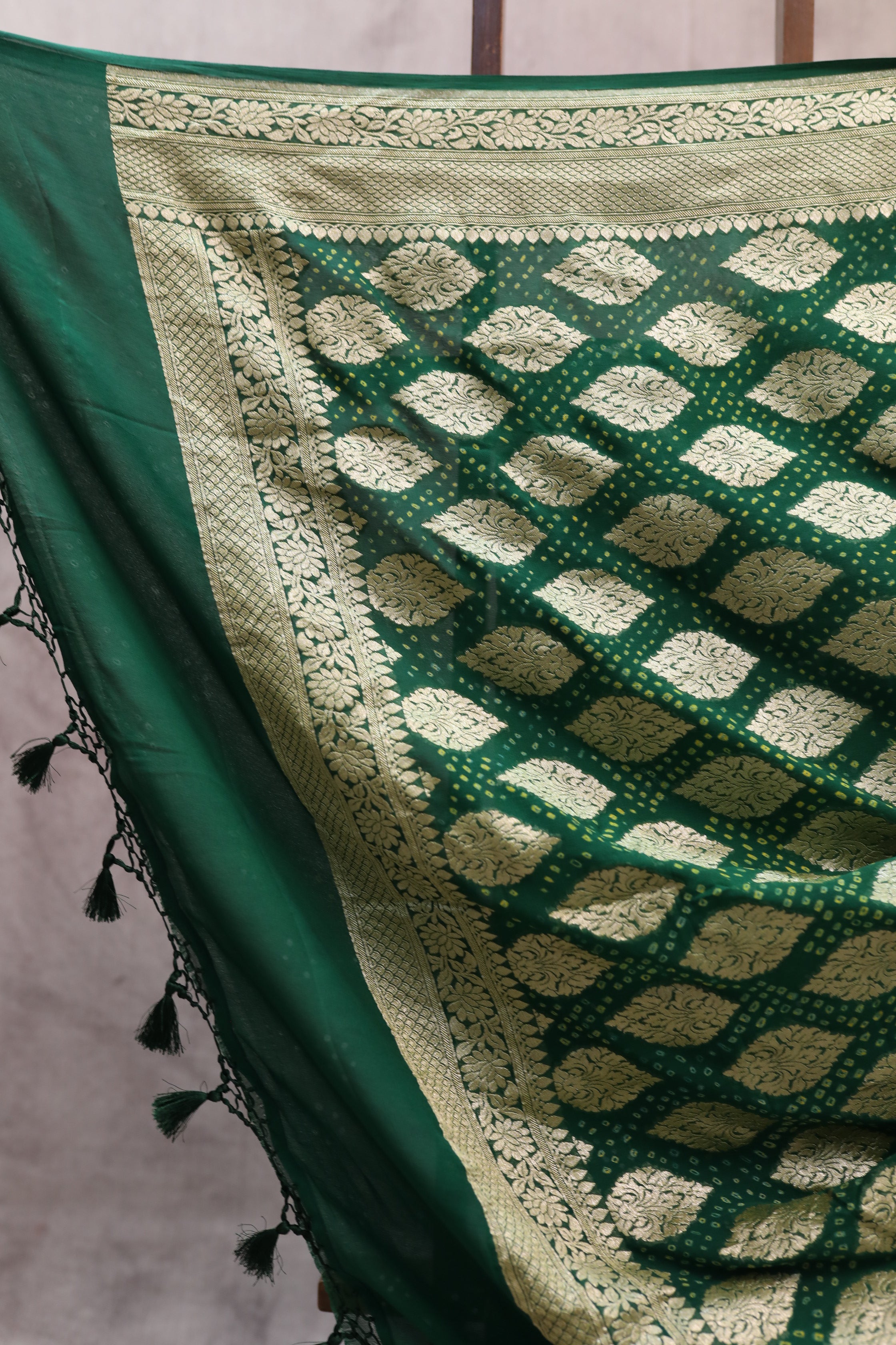 Dark Green Bandhani Georgette Banarasi Silk Saree - SRDGBGBSS424