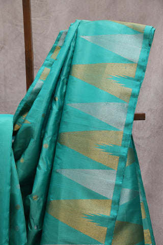 Green Gadwal Silk Saree - SRGGSS378