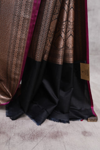 Black Banarasi Silk Saree-SRBBSS289