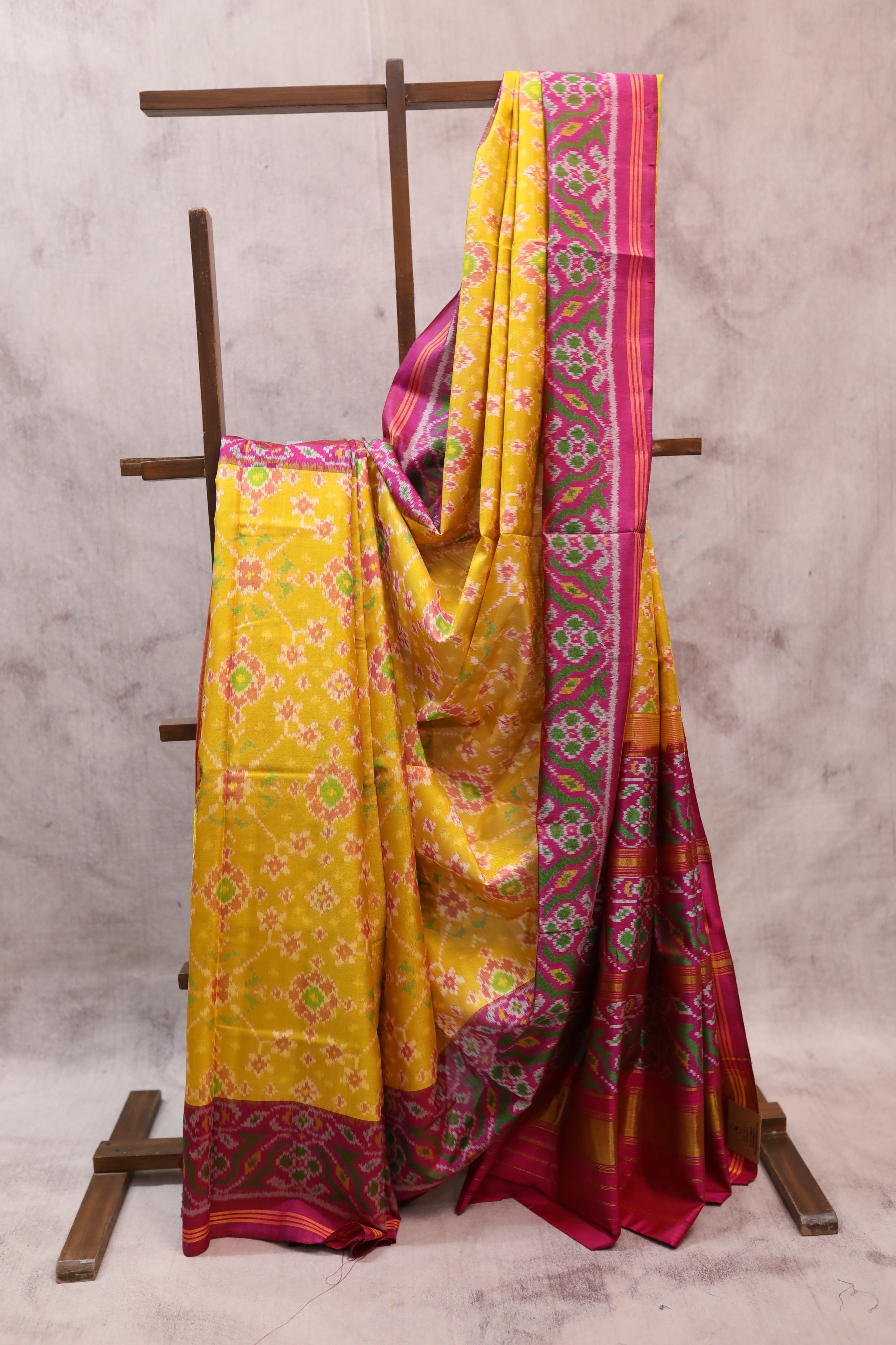 Yellow Rajkot Patola Silk Saree - SRYRPSS194