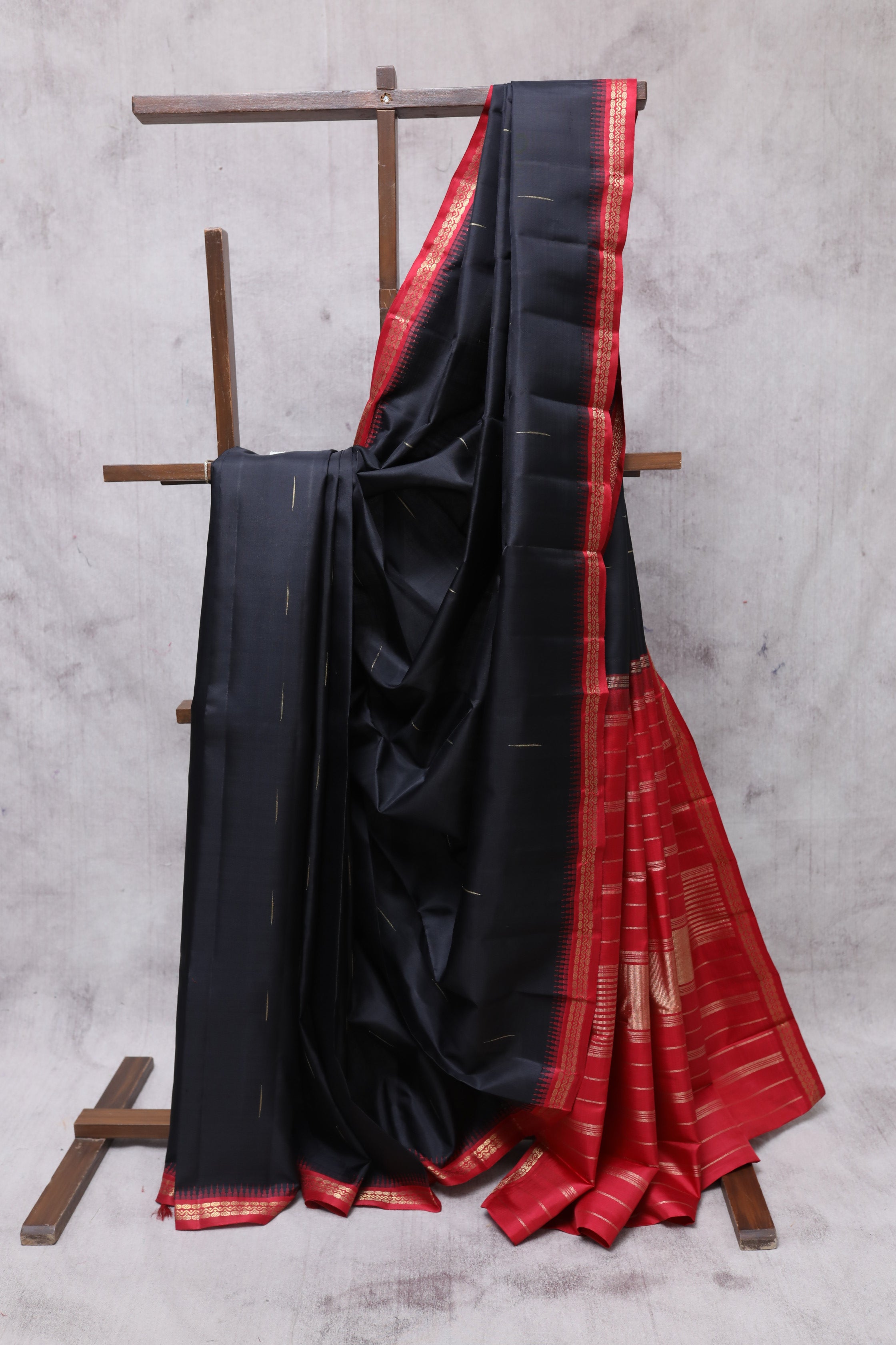 Black Kanjeevaram Silk Saree-SRBKSS252