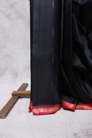 Black Kanjeevaram Silk Saree-SRBKSS252