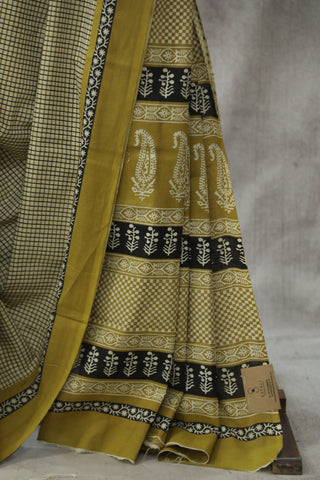 Cream HBP Cotton Saree - SRCCS1750