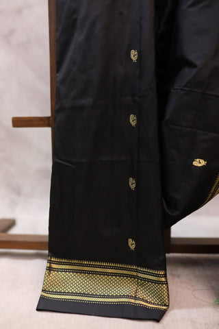 Black Silk Paithani Saree - SRBSCPS428