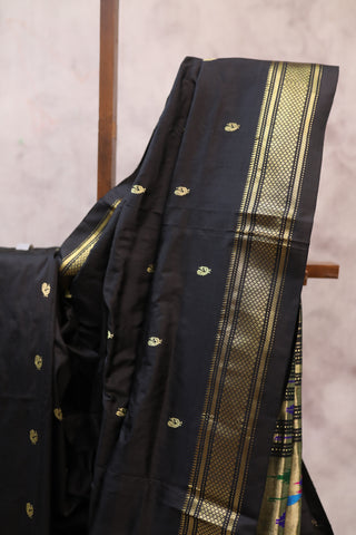 Black Silk Paithani Saree - SRBSCPS428