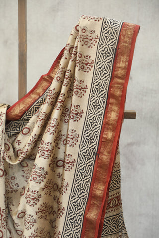 Beige HBP Cotton Silk Saree With Maheshwari Border - SRBCSS769