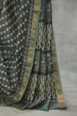 Grey HBP Cotton Silk Chanderi Saree With Maheshwari Border - SRGCSCS592