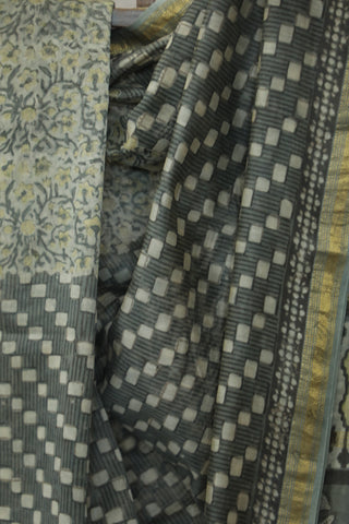 Grey HBP Cotton Silk Chanderi Saree With Maheshwari Border - SRGCSCS592