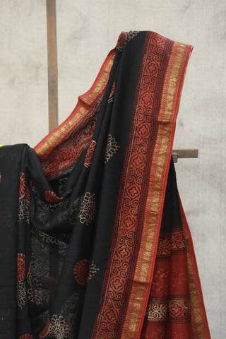 Black HBP Cotton Silk Chanderi Saree With Maheshwari Border - SRBCSCS591