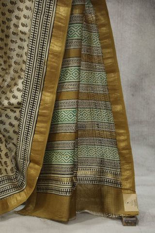 Cream HBP Cotton Silk Saree With Maheshwari Border - SRCCSS765