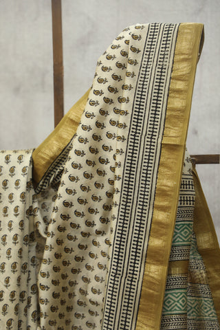 Cream HBP Cotton Silk Saree With Maheshwari Border - SRCCSS765