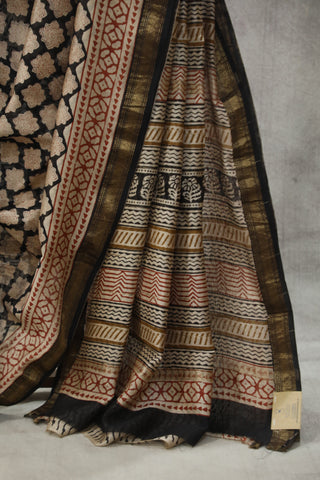 Black HBP Cotton Silk Saree With Maheshwari Border - SRBCSS852