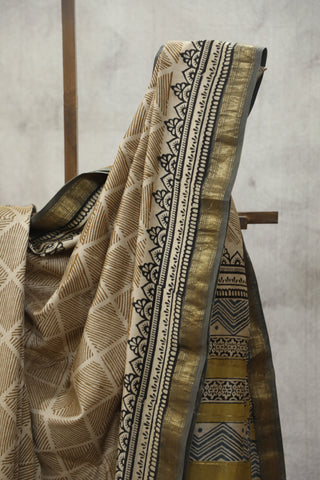 Cream HBP Cotton Silk Saree With Maheshwari Border - SRCCSS798