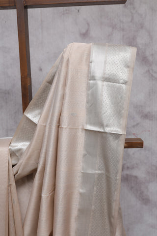 Beige Cotton Silk Maheshwari Saree - SRBCSMS381