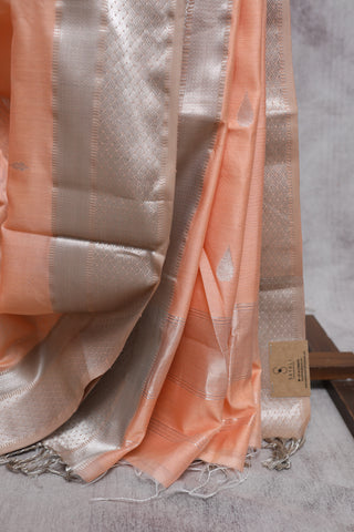 Light Orange Cotton Silk Maheshwari Saree - SRLOCSMS379