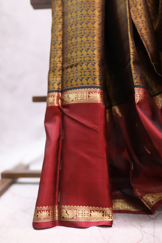 Maroon Black  Kanjeevaram Silk Saree-SRMBKSS436