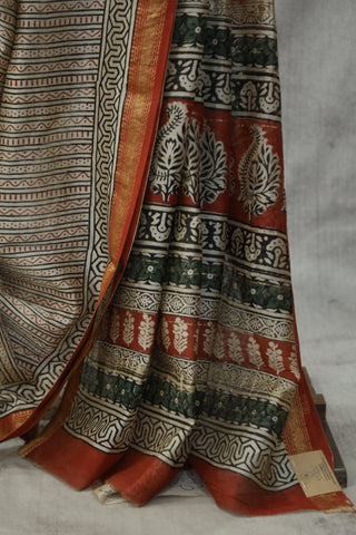 Cream HBP Cotton Silk Saree With Maheshewari Border - SRCCSS895