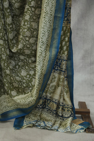 Green HBP Cotton Silk Saree With Maheshwari Border - SRGCSS872