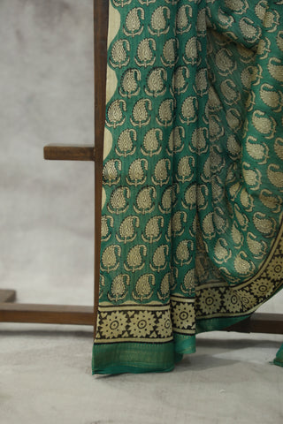 Green HBP Cotton Silk Saree With Maheshwari Border - SRGCSS873